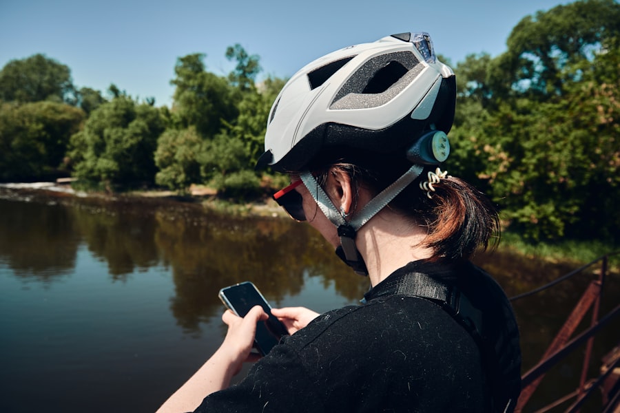 Photo Smartphones with Environmental Intelligence